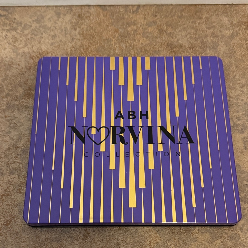 Norvina Collection Purple and Gold Home Accent